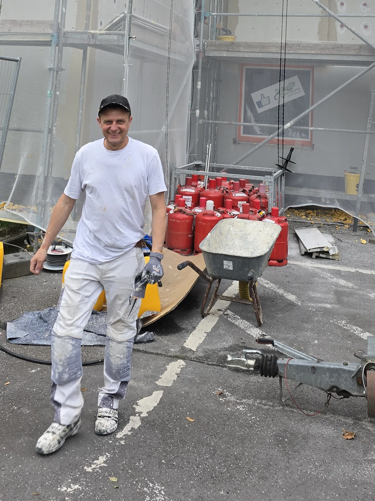 Fassadenarbeit vor Ort
